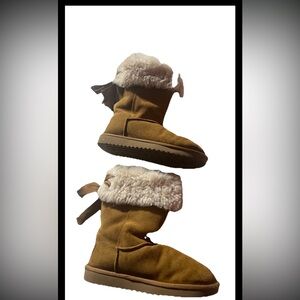 Koolaburra by UGG Suede Boots